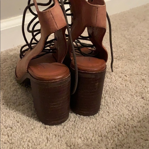 free people lace up 3.5 block heel - Picture 9 of 10